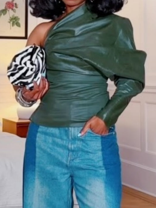 Chic One-shoulder Top