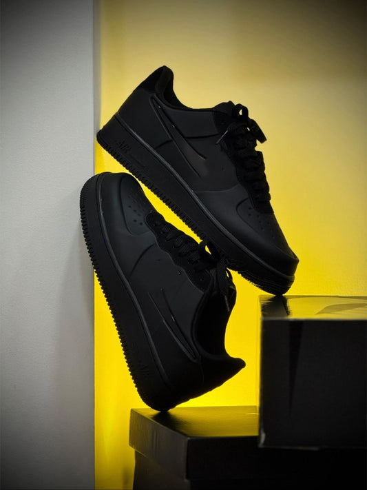 Classic Casual Lace-Up Sneakers