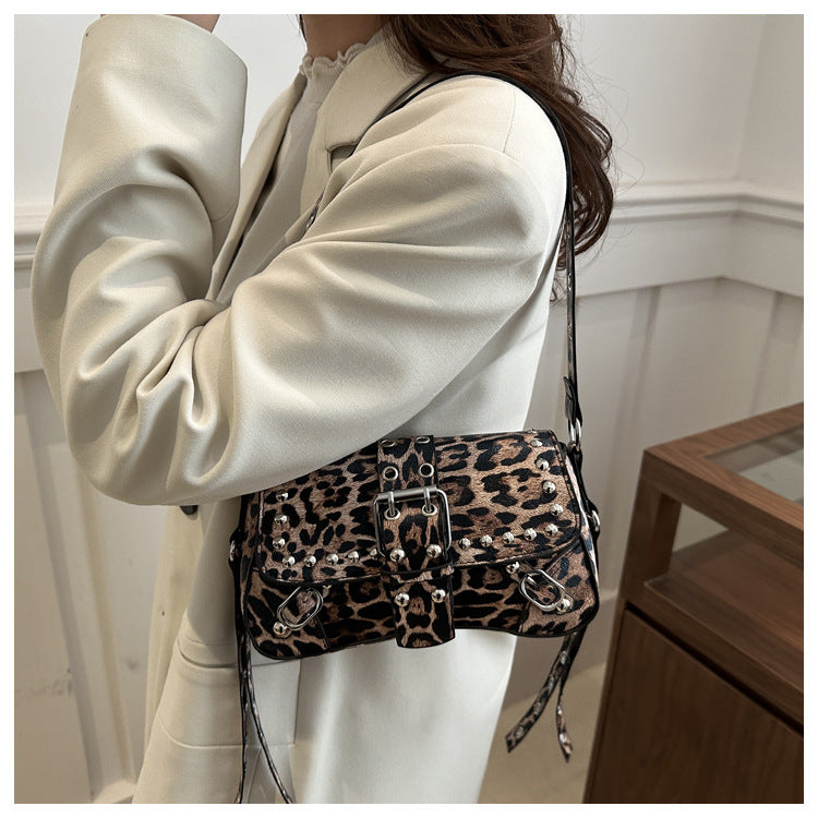 Rivets Single Shoulder Bag