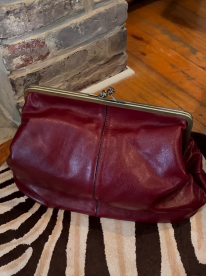 Classic Kisslock Leather Bag
