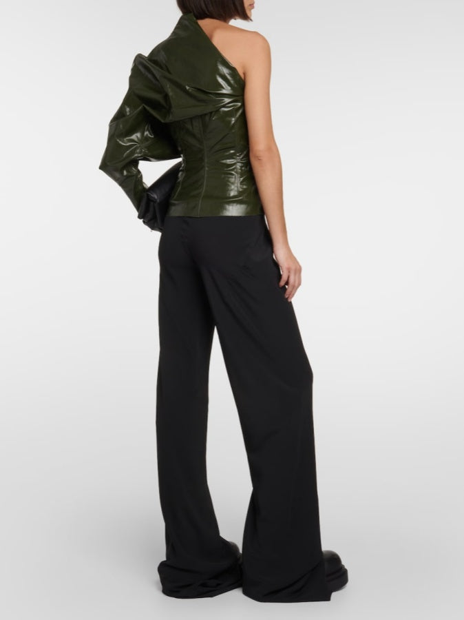 Chic One-shoulder Top