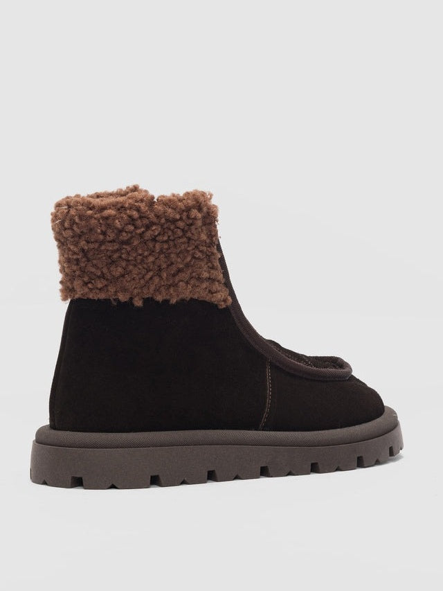 Women's Suede Boots With Front Zipper Detail And Fur Lining