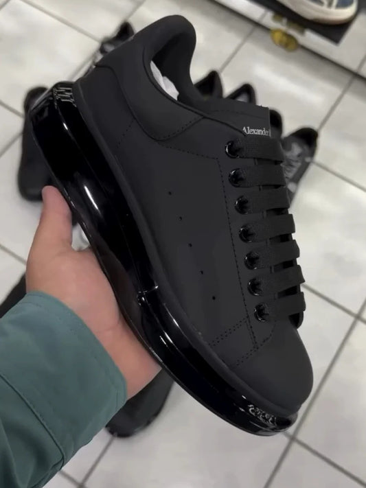 Men's Black Thick-soled Sneakers