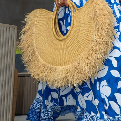 Fashionable Straw Tassel Bag